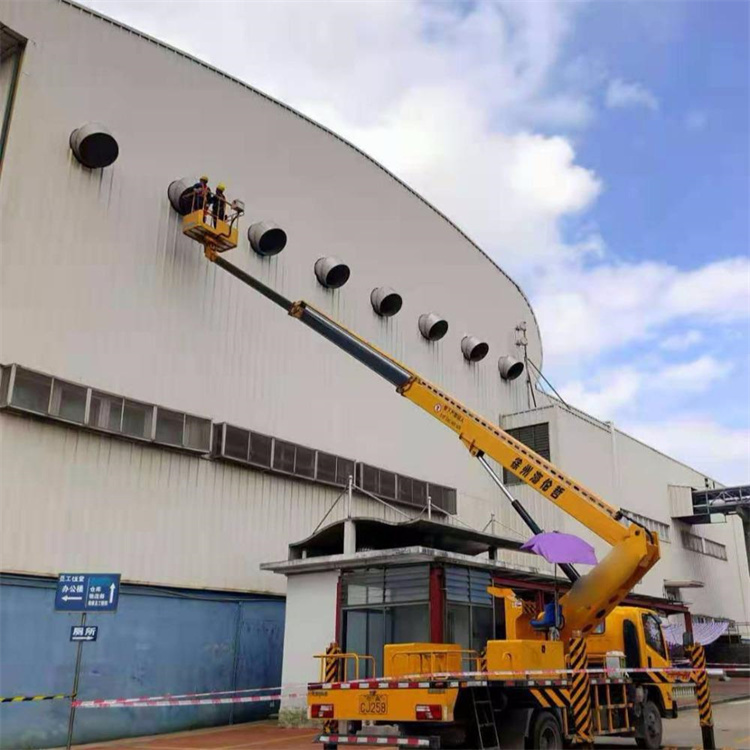 宜昌高空作业车出租服务：专业广告牌安装解决方案